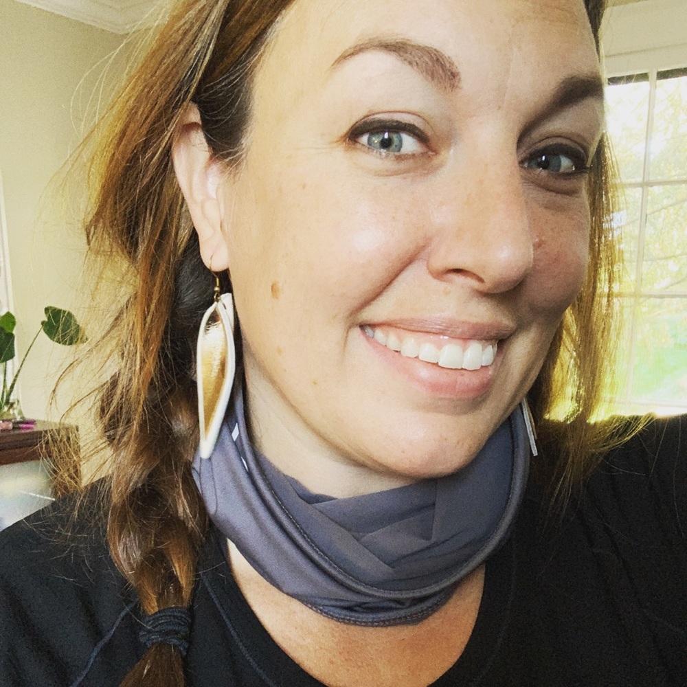 Meet your Posher, Elissa